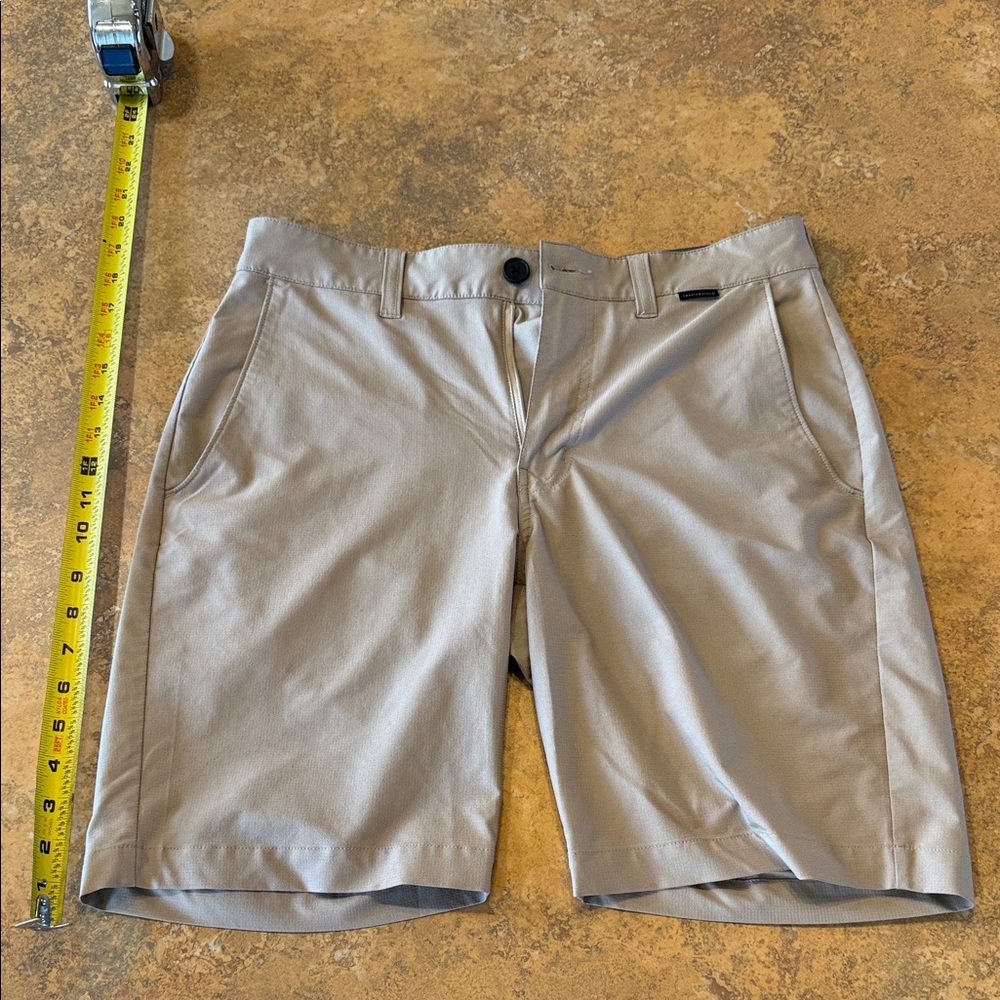 Travis Mathew Wanderlust Shorts Khaki